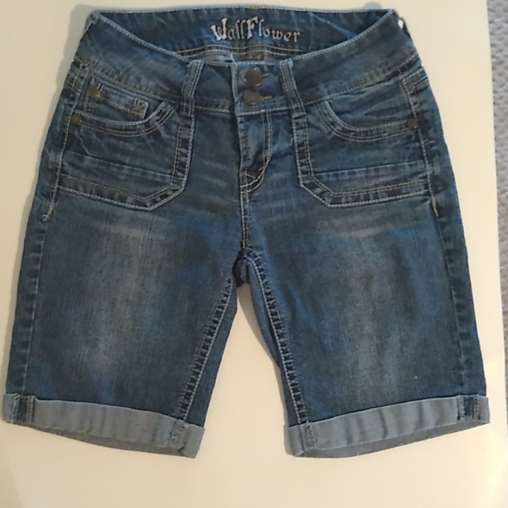 Wallflower denim shorts Size 5